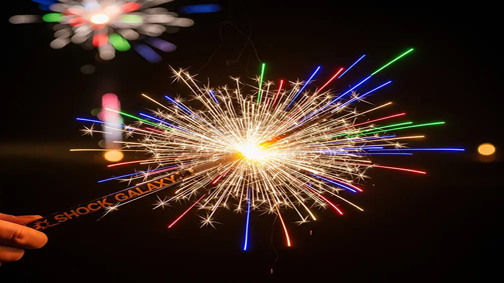 تصویر یک کهکشان شوک و نور افکنی آن