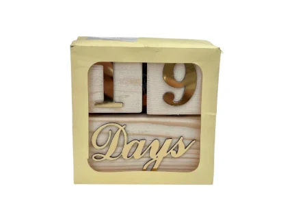 ماهگرد شمار کودک رو میزی چوبی طلایی روز شمار ماه شمار سالشمار بسته بندی مناسب