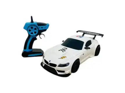 ماشین شارژی BMW کنترلی دسته خلبانی رنگ سفید